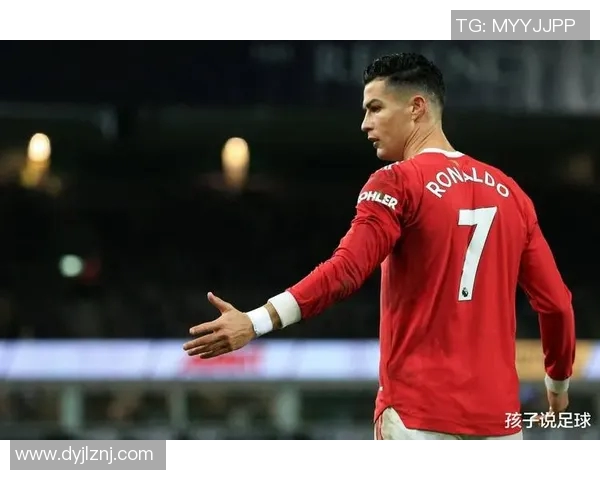 3号球衣后卫足球明星的传奇故事与场上风采解析