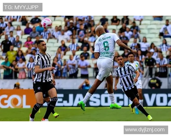 南美足球明星风采展示与精彩瞬间回顾,感受激情与荣耀的完美结合 南美足球明星风采展示与精彩瞬间回顾,感受激情与荣耀的完美结合