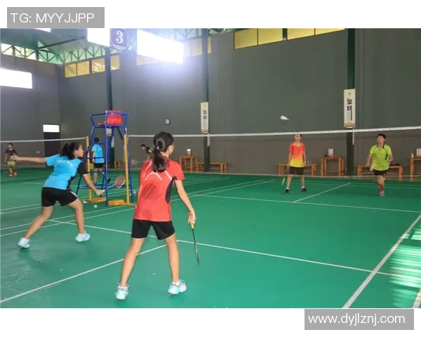 张芳独家分享羽毛球技巧与心得体会助你提升竞技水平