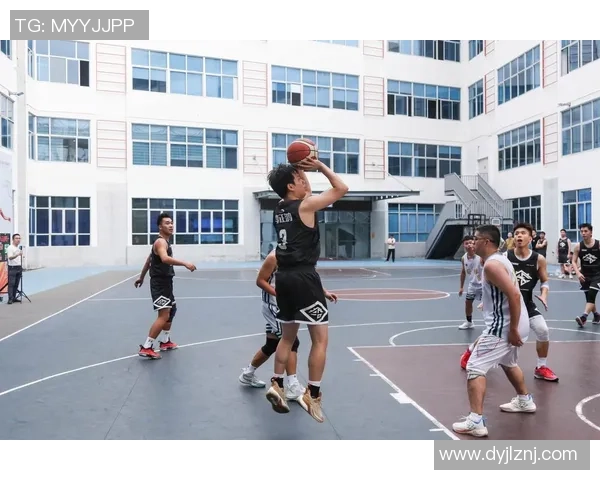 杭州篮球队展现灵活战术与团队配合的精彩表现分析