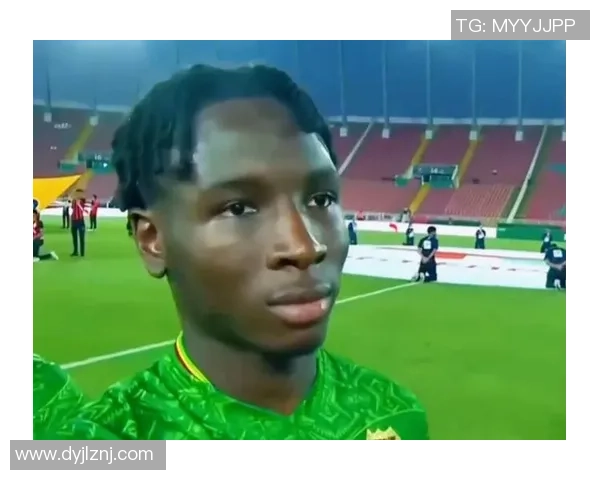 足球明星搞笑打架视频大集合让你捧腹大笑的精彩瞬间 足球明星搞笑打架视频大集合让你捧腹大笑的精彩瞬间