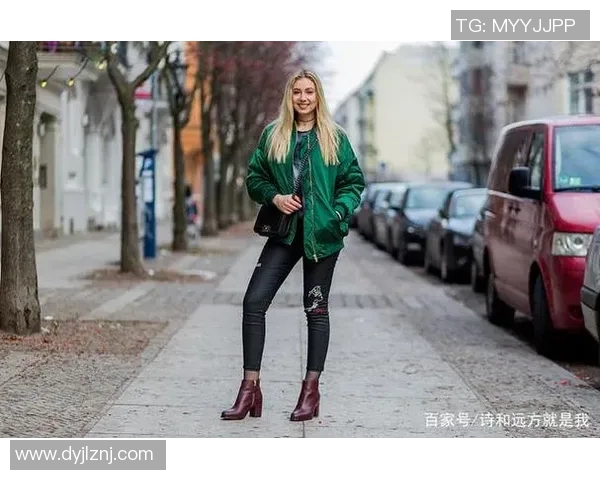 足球明星春秋季节时尚穿搭解析引领潮流的运动风格与个性魅力 足球明星春秋季节时尚穿搭解析引领潮流的运动风格与个性魅力