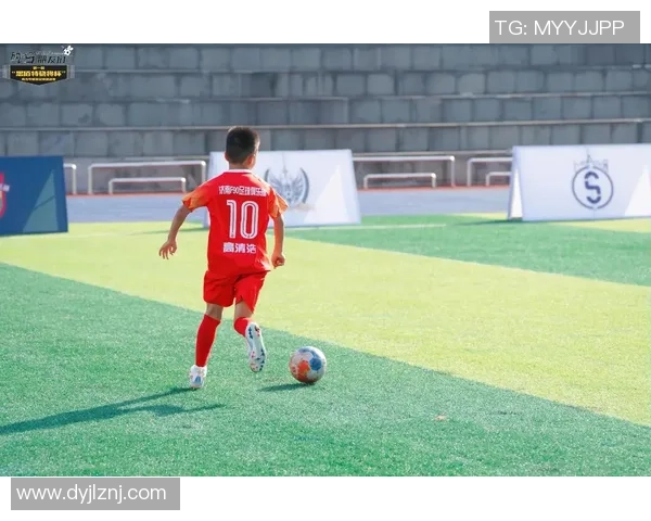 重庆足球队在邀请赛中的状态分析与表现评估